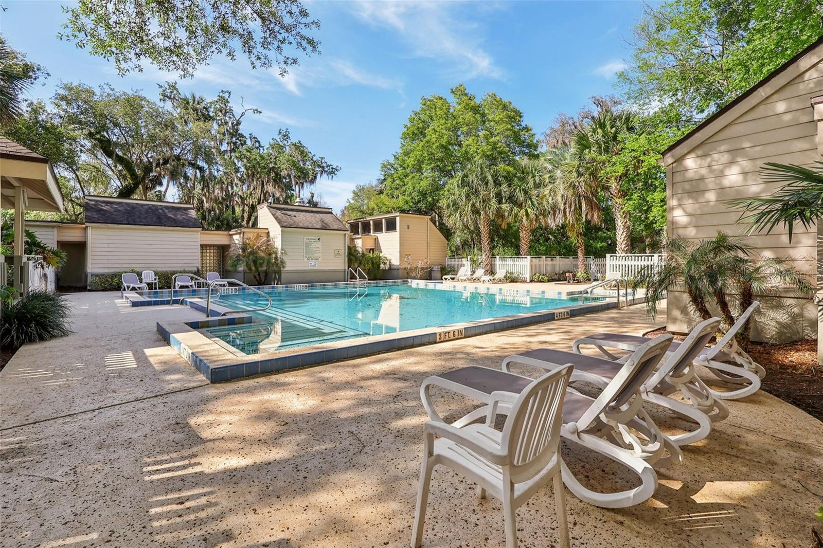 CROWN OAKS - Residential