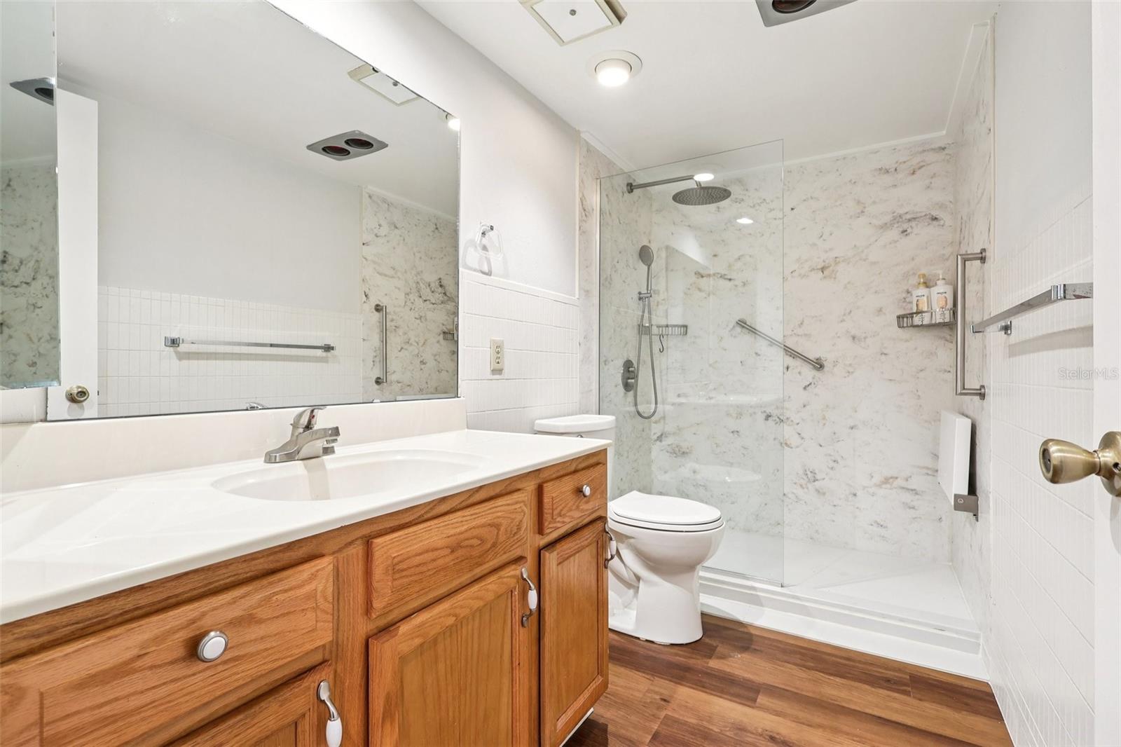 CROWN OAKS - Residential