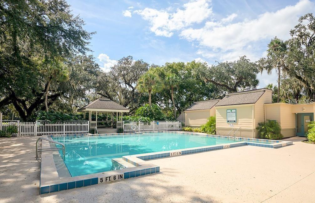 CROWN OAKS - Residential