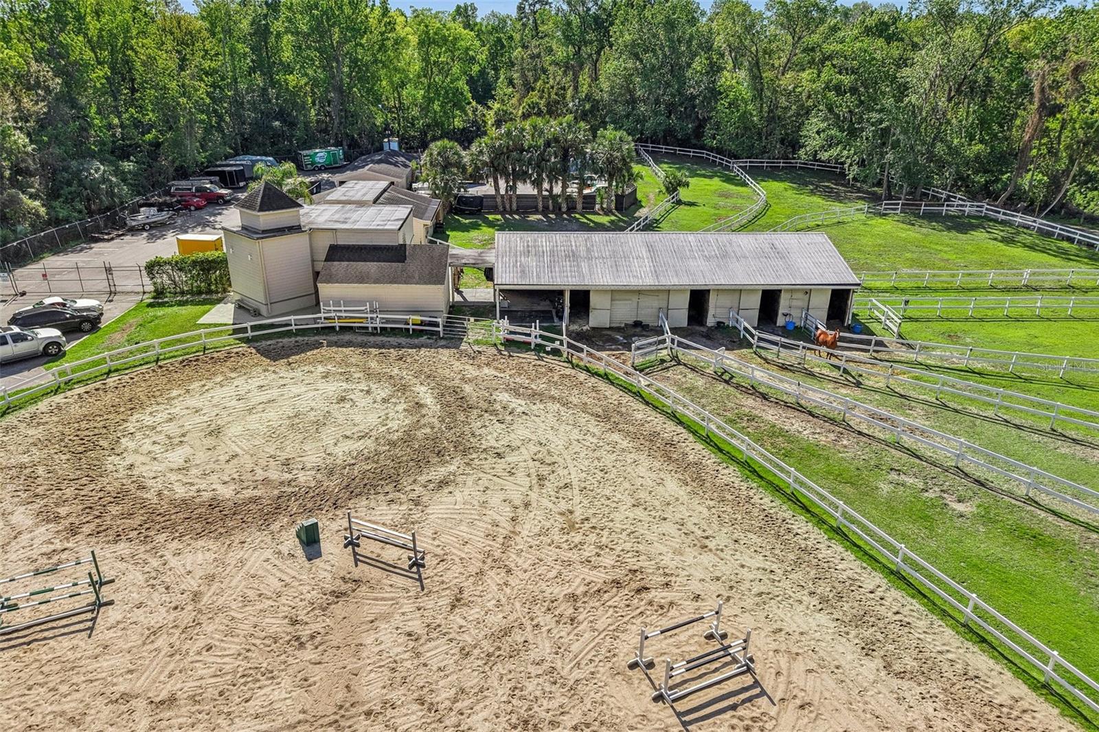 CROWN OAKS - Residential