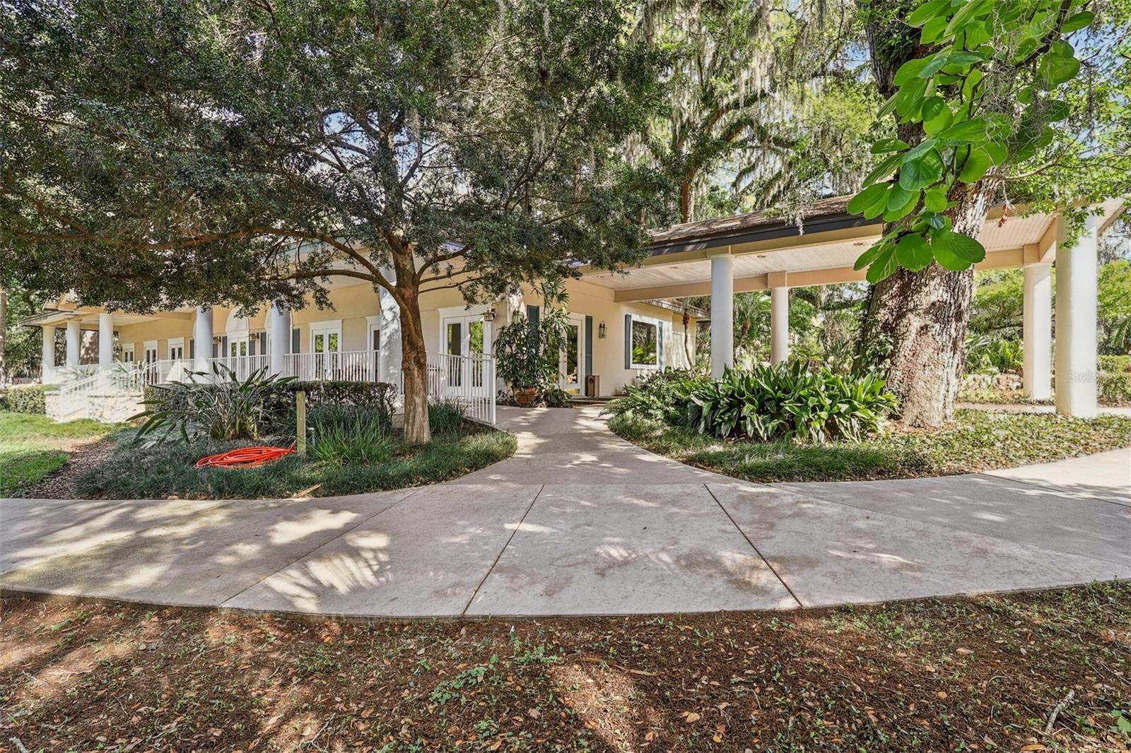 CROWN OAKS - Residential