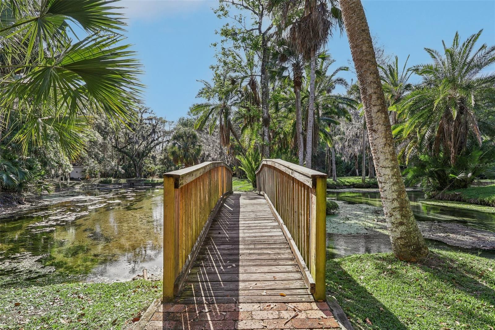 CROWN OAKS - Residential