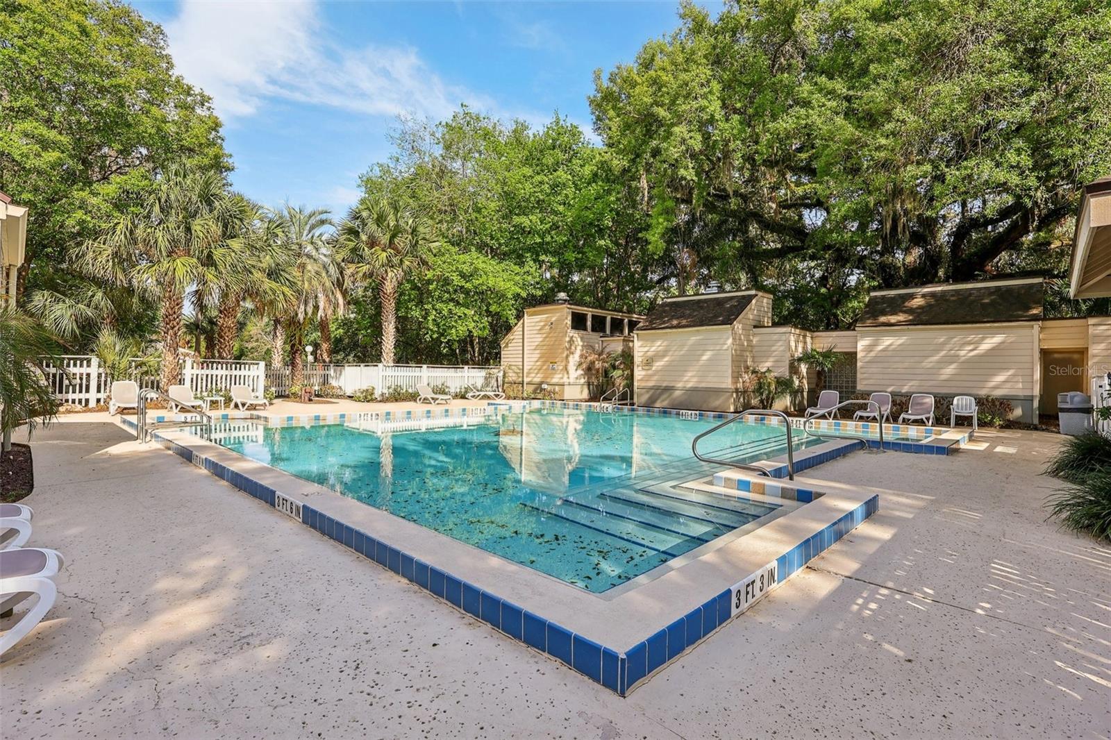 CROWN OAKS - Residential