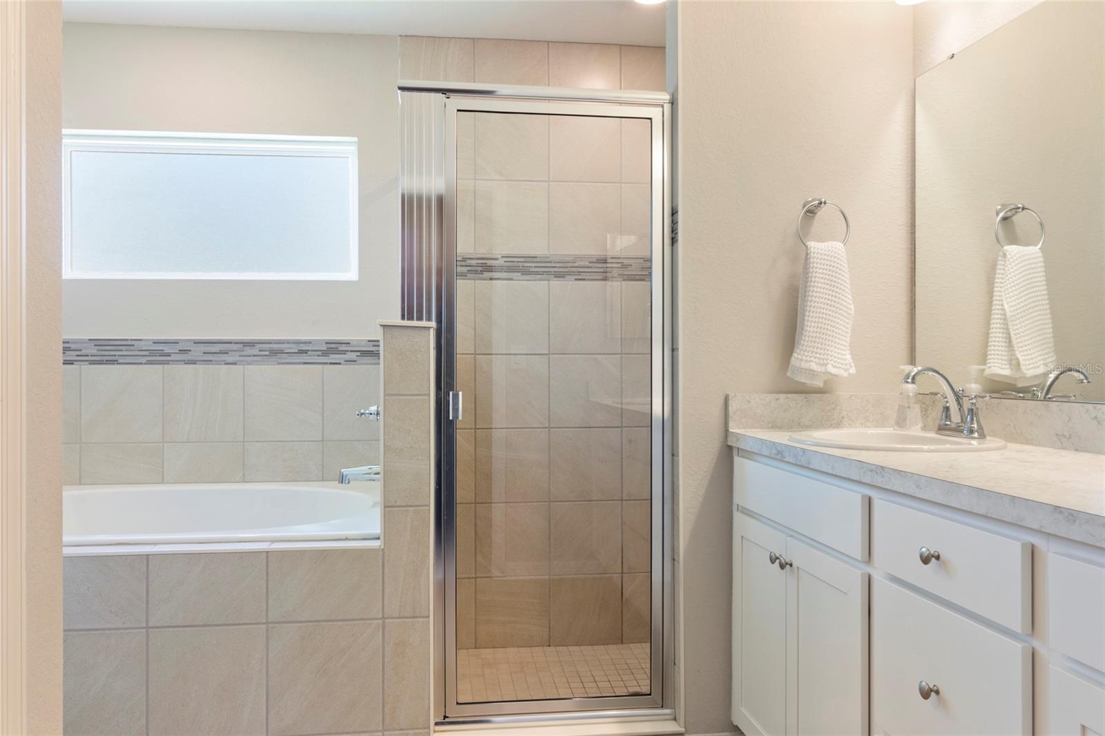 ENCLAVE AT LAKE MYRTLE - Residential Lease