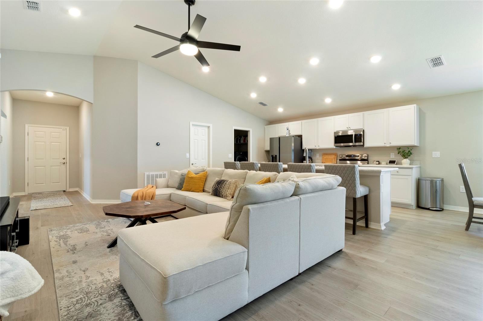 ENCLAVE AT LAKE MYRTLE - Residential Lease