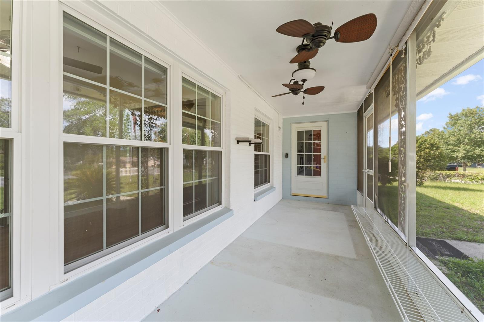 2538 MEADOWVIEW LANE