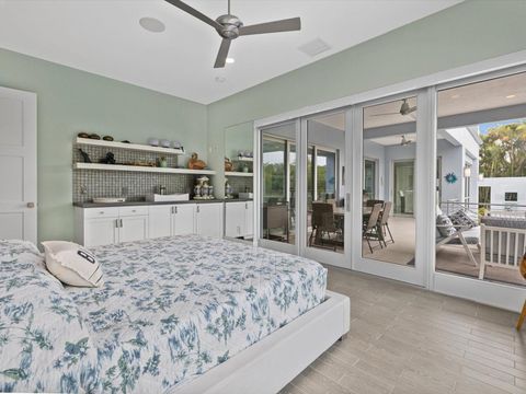 A home in LONGBOAT KEY