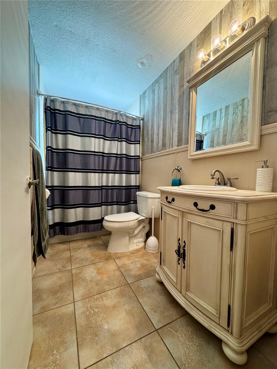 WHISPER LAKES - Residential