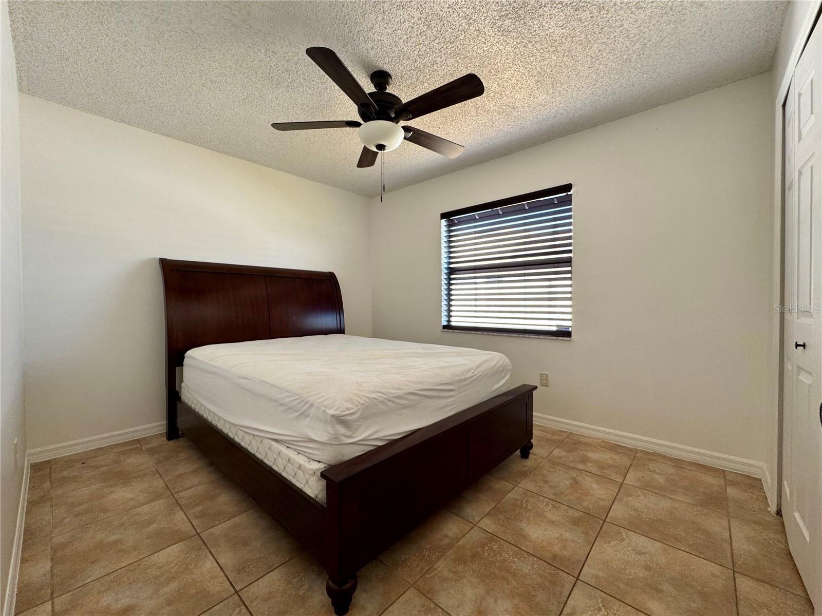 WHISPER LAKES - Residential