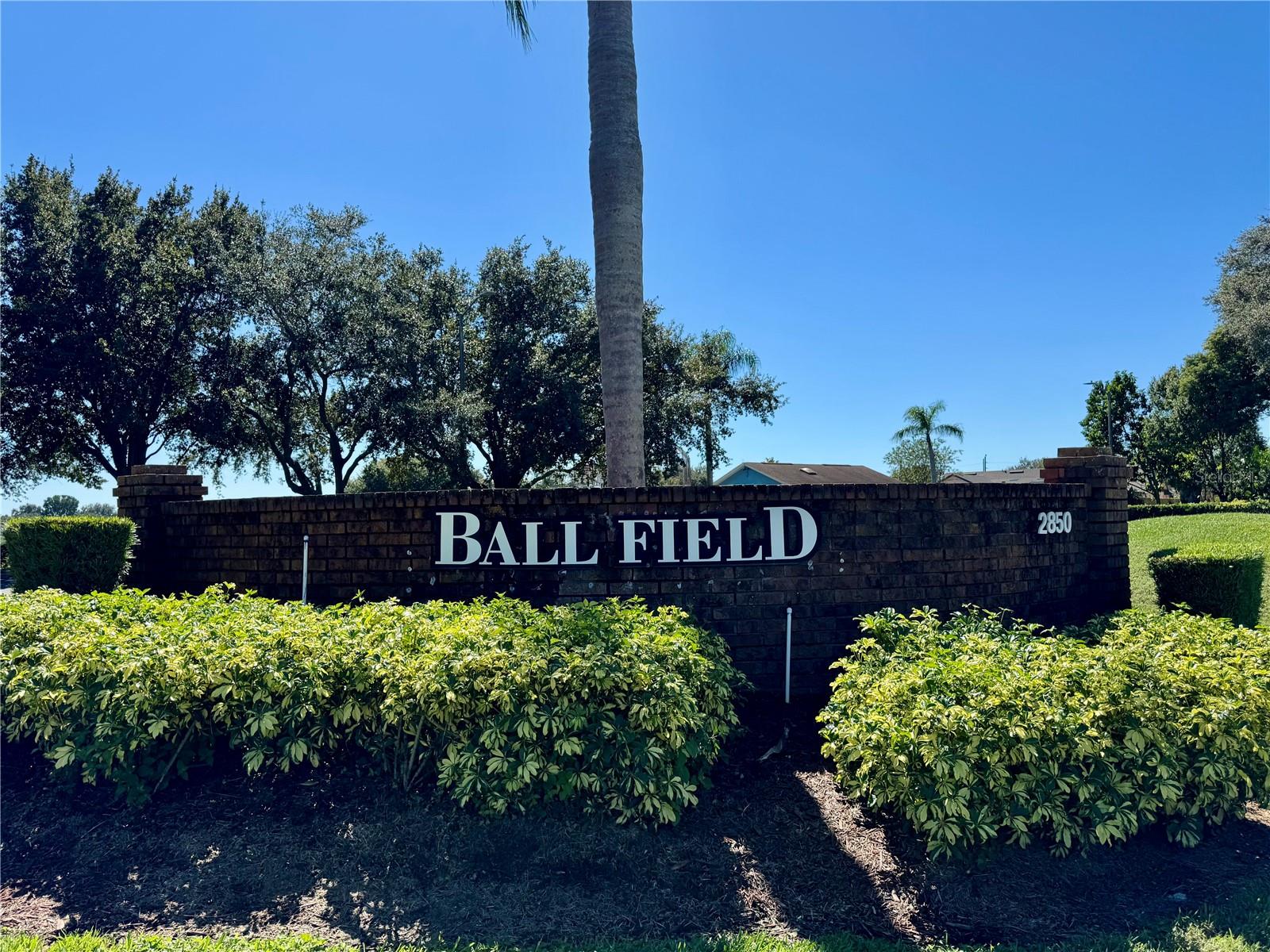 WHISPER LAKES - Residential