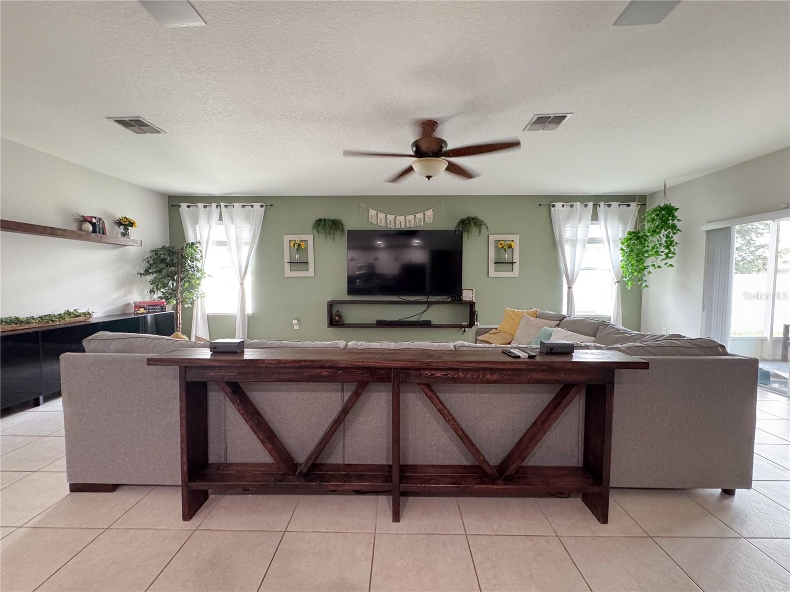 318 BRIARBROOK LANE