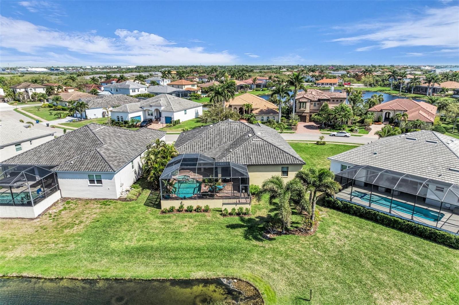 LEGENDS BAY - Residential