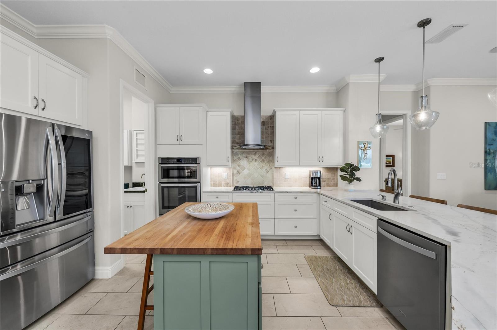 LEGENDS BAY - Residential