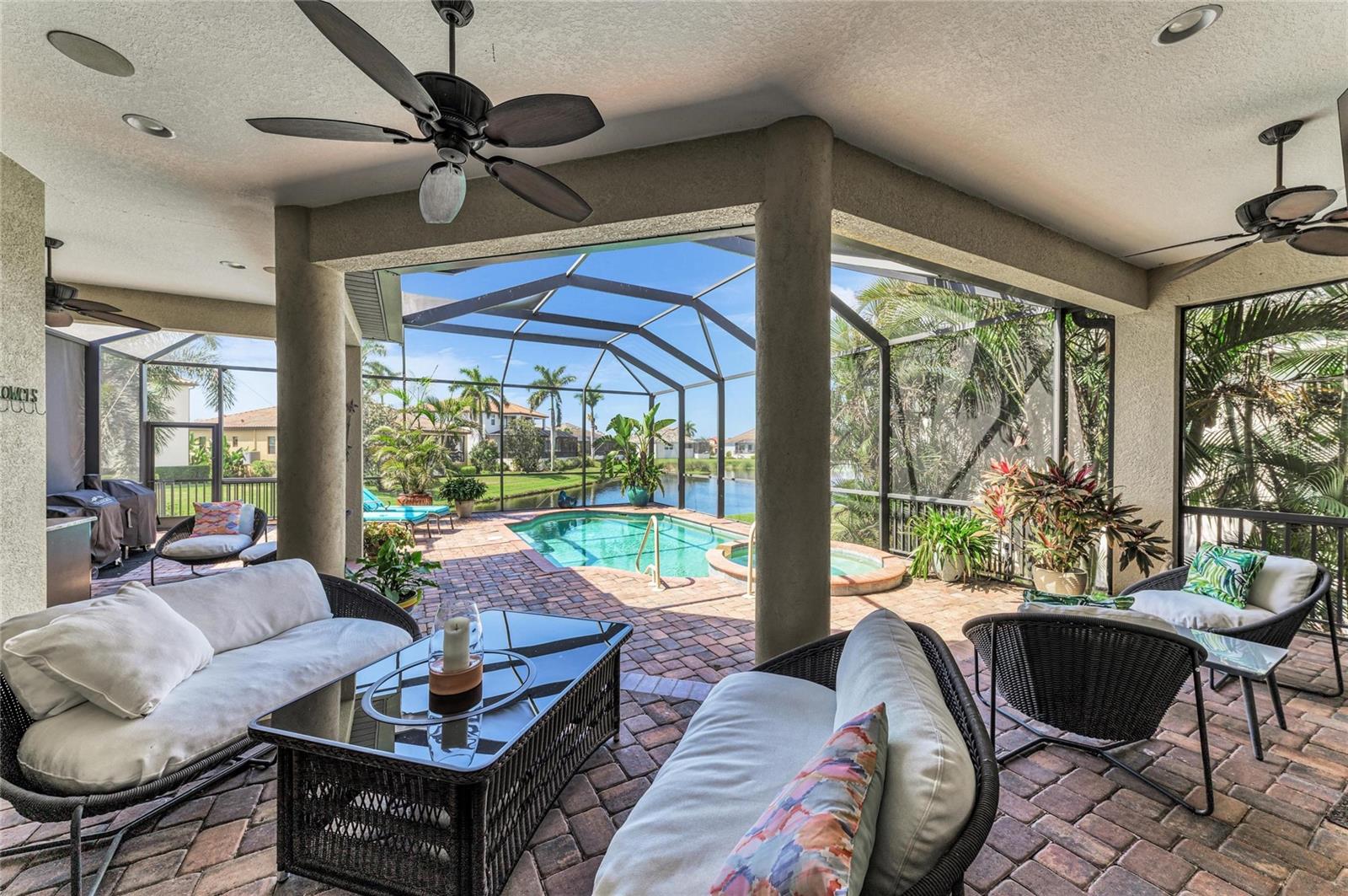 LEGENDS BAY - Residential