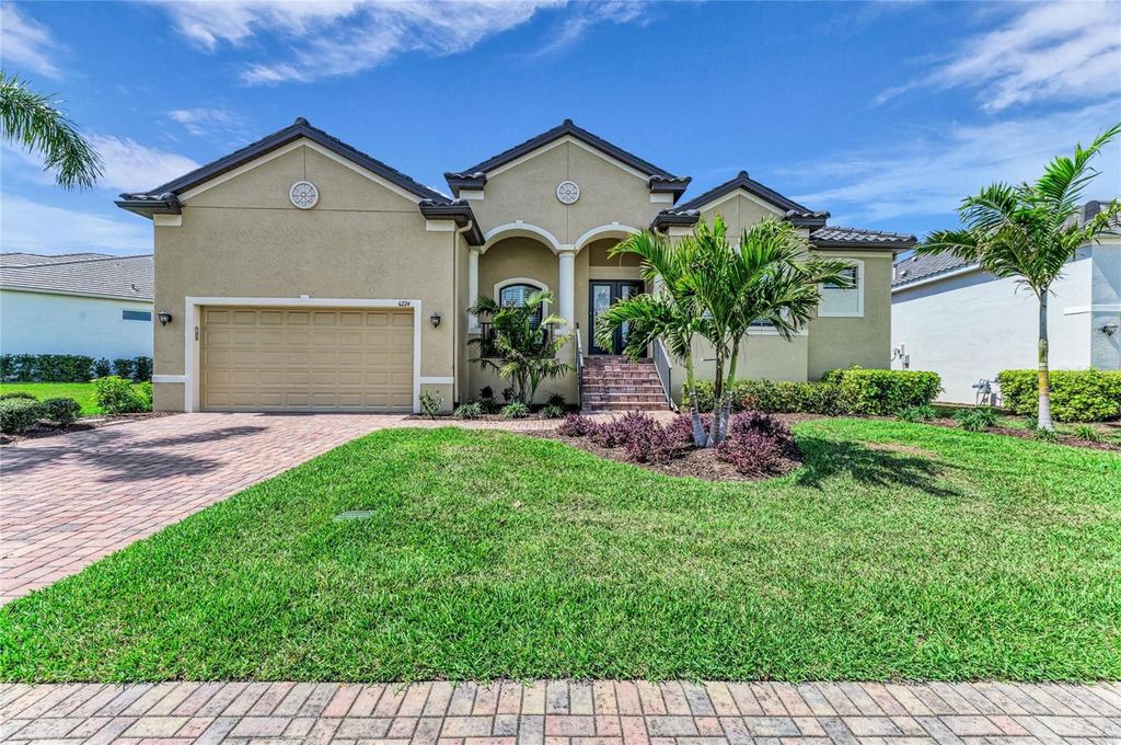 Photo of 6224 Signature Pointe Lane, Bradenton, FL 34210 (MLS # A4685896)