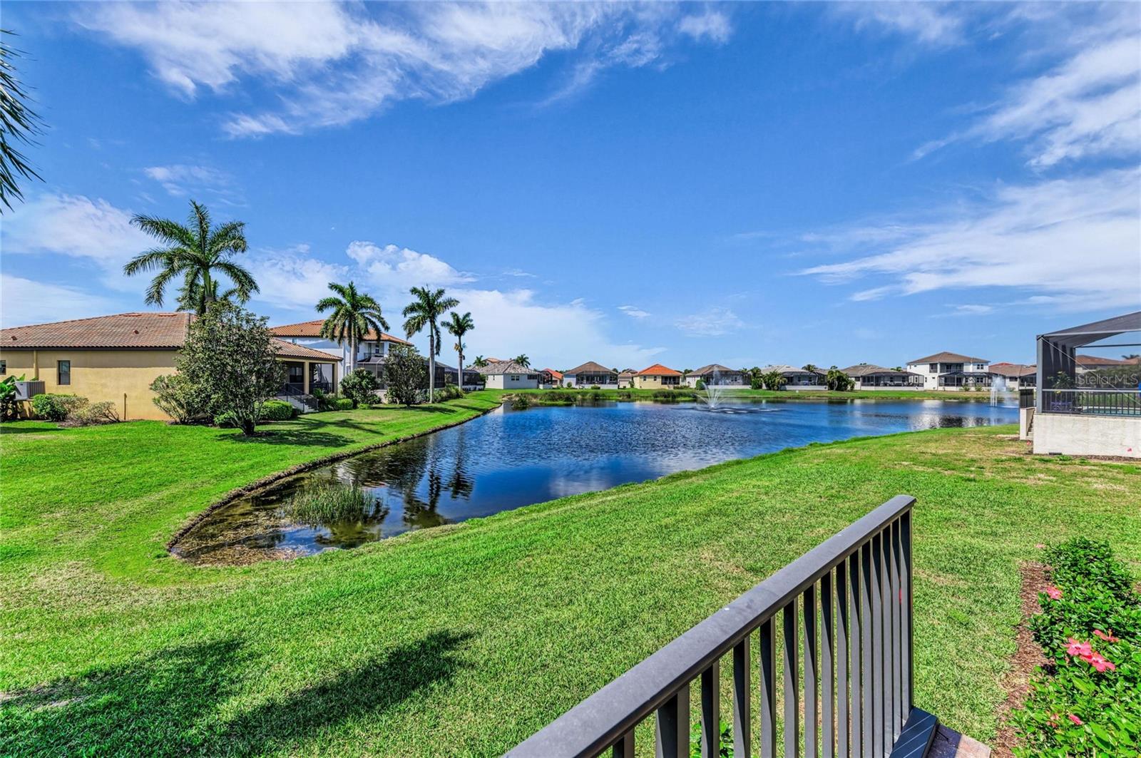 LEGENDS BAY - Residential