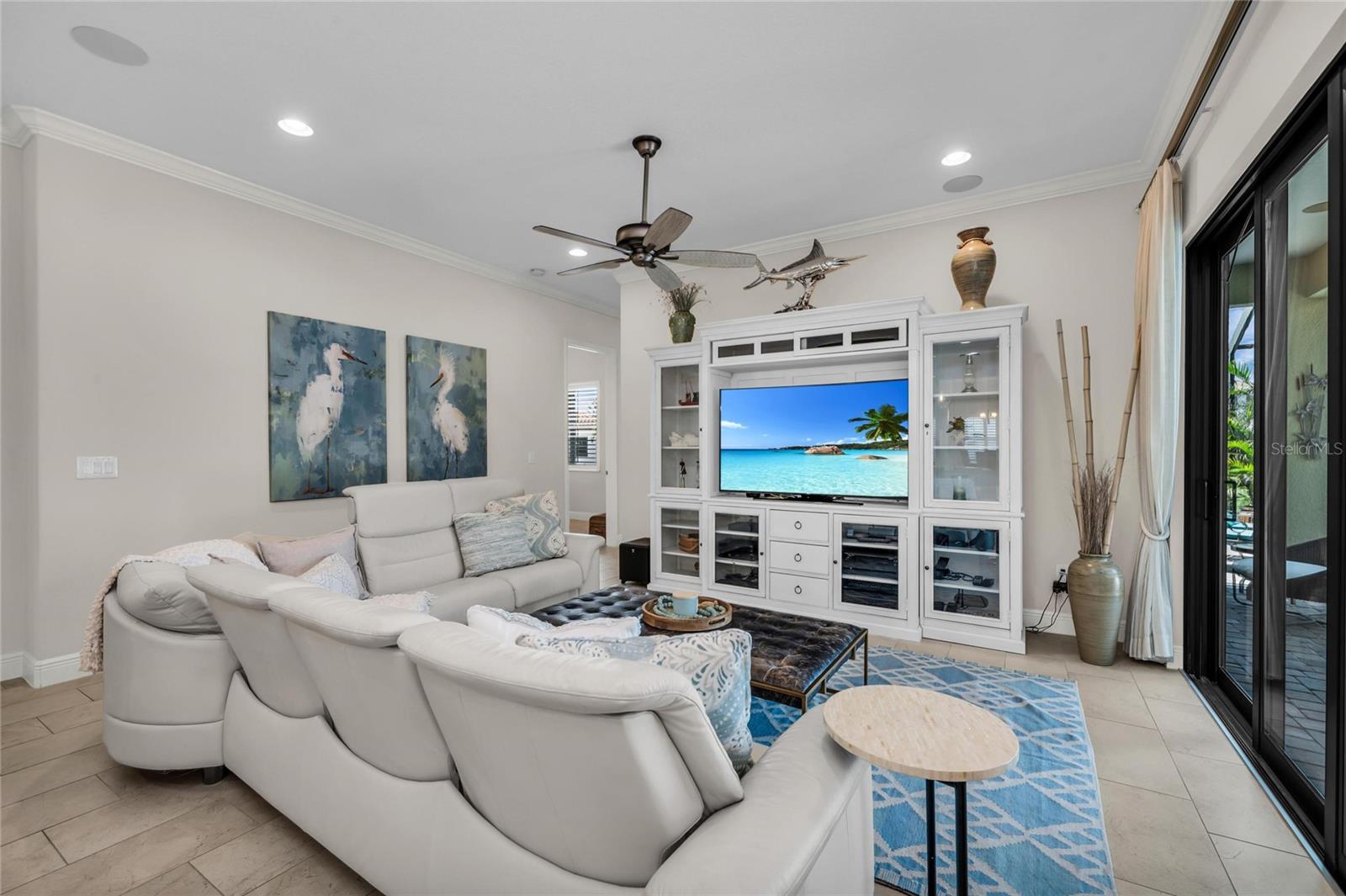 LEGENDS BAY - Residential