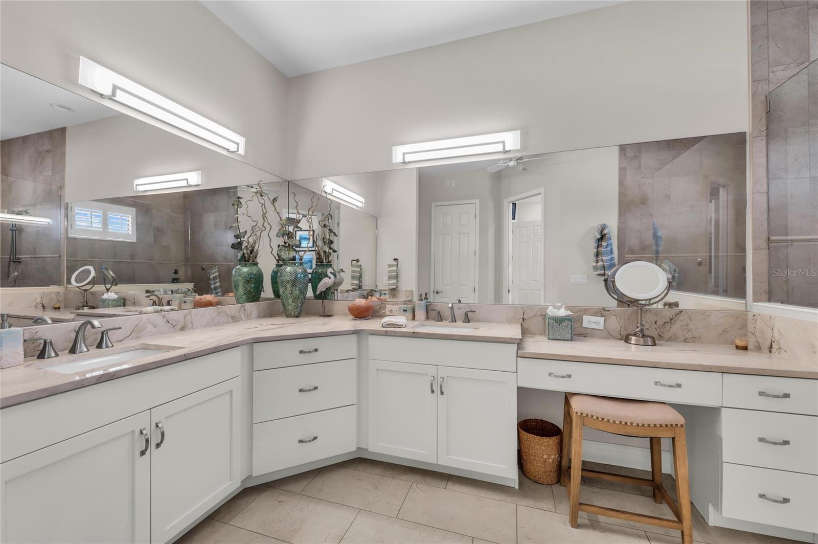 LEGENDS BAY - Residential