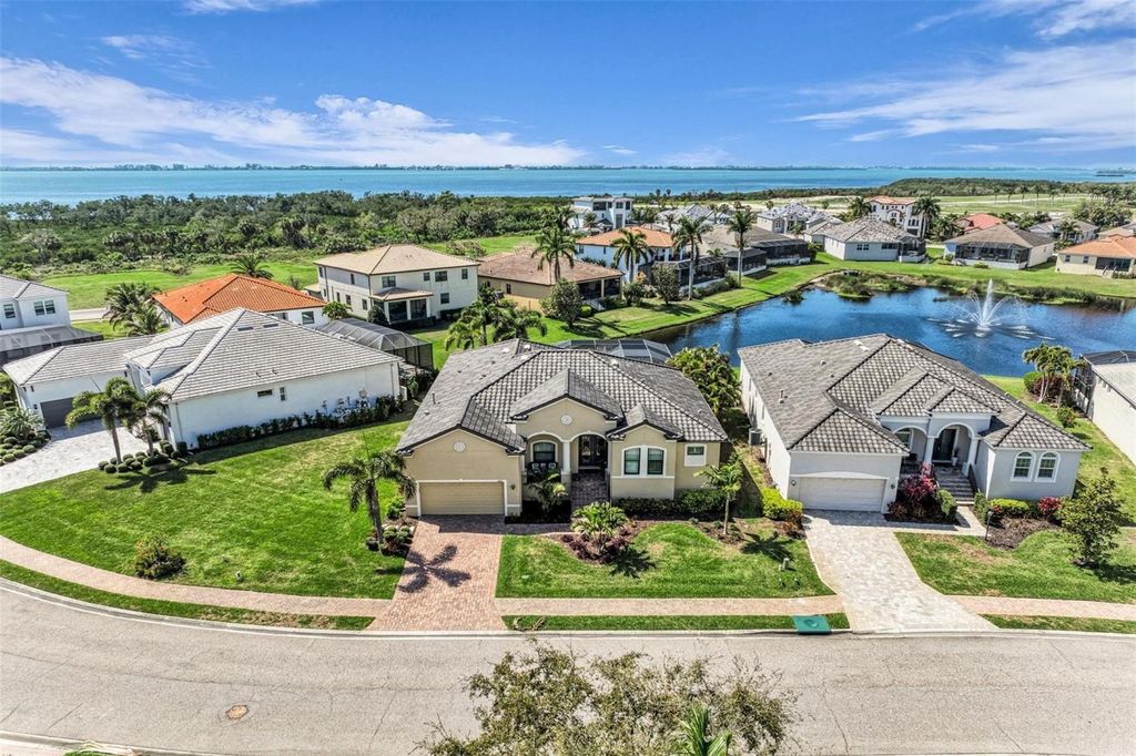 Photo of 6224 Signature Pointe Lane, Bradenton, FL 34210 (MLS # A4685896)