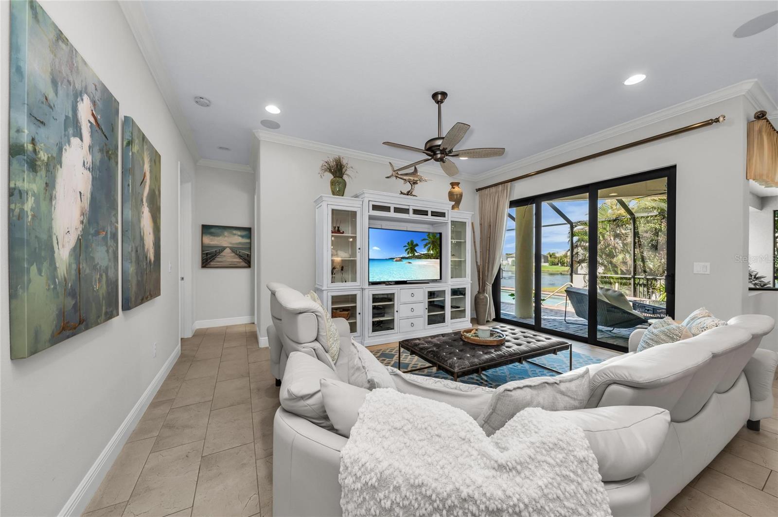 LEGENDS BAY - Residential