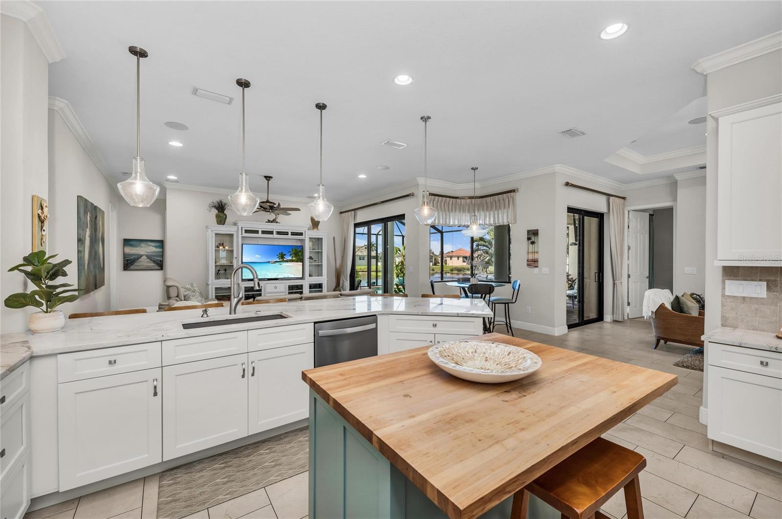 LEGENDS BAY - Residential