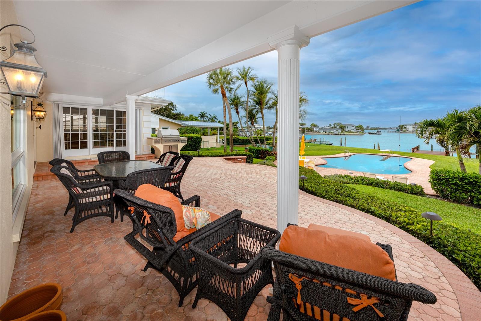 224 HARBOR VIEW LANE