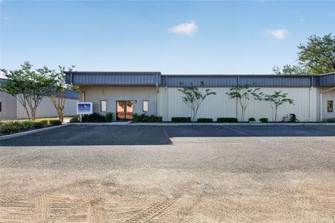 Photo of 304 Richey Road #1, Leesburg, FL 34748 (MLS # G5112429)