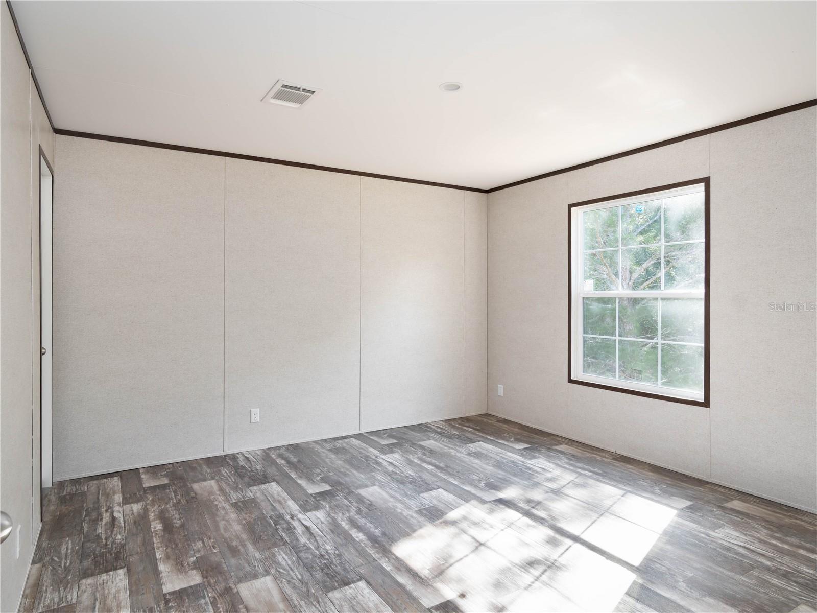 29-11-17 0001.25 ACRES W1/2 OF SE1/4 OF SE1/4 OF N - Residential