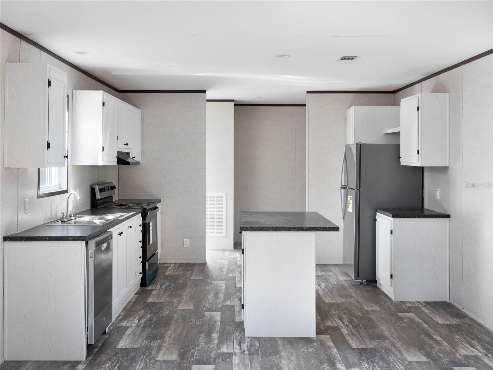 29-11-17 0001.25 ACRES W1/2 OF SE1/4 OF SE1/4 OF N - Residential