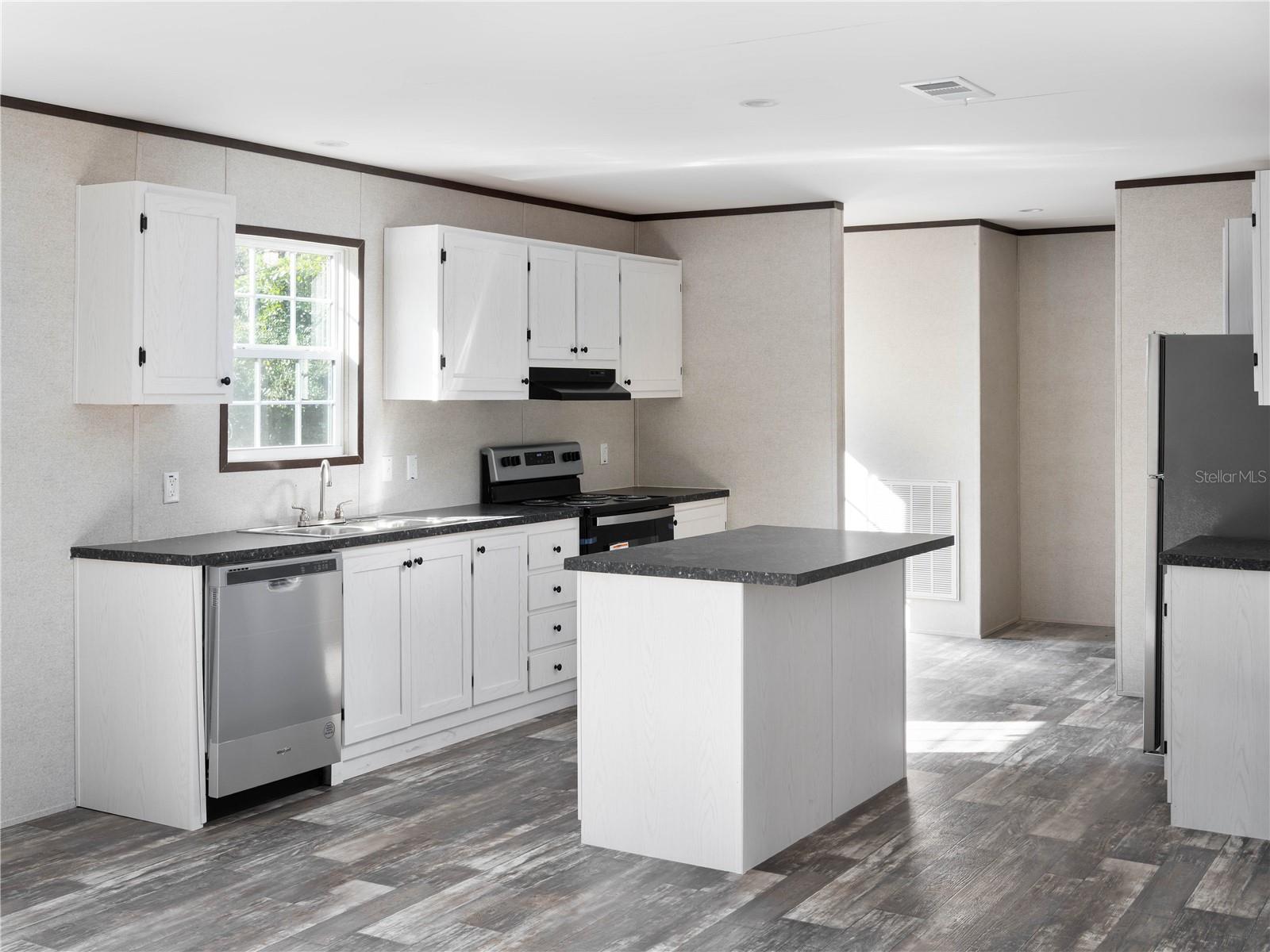 29-11-17 0001.25 ACRES W1/2 OF SE1/4 OF SE1/4 OF N - Residential