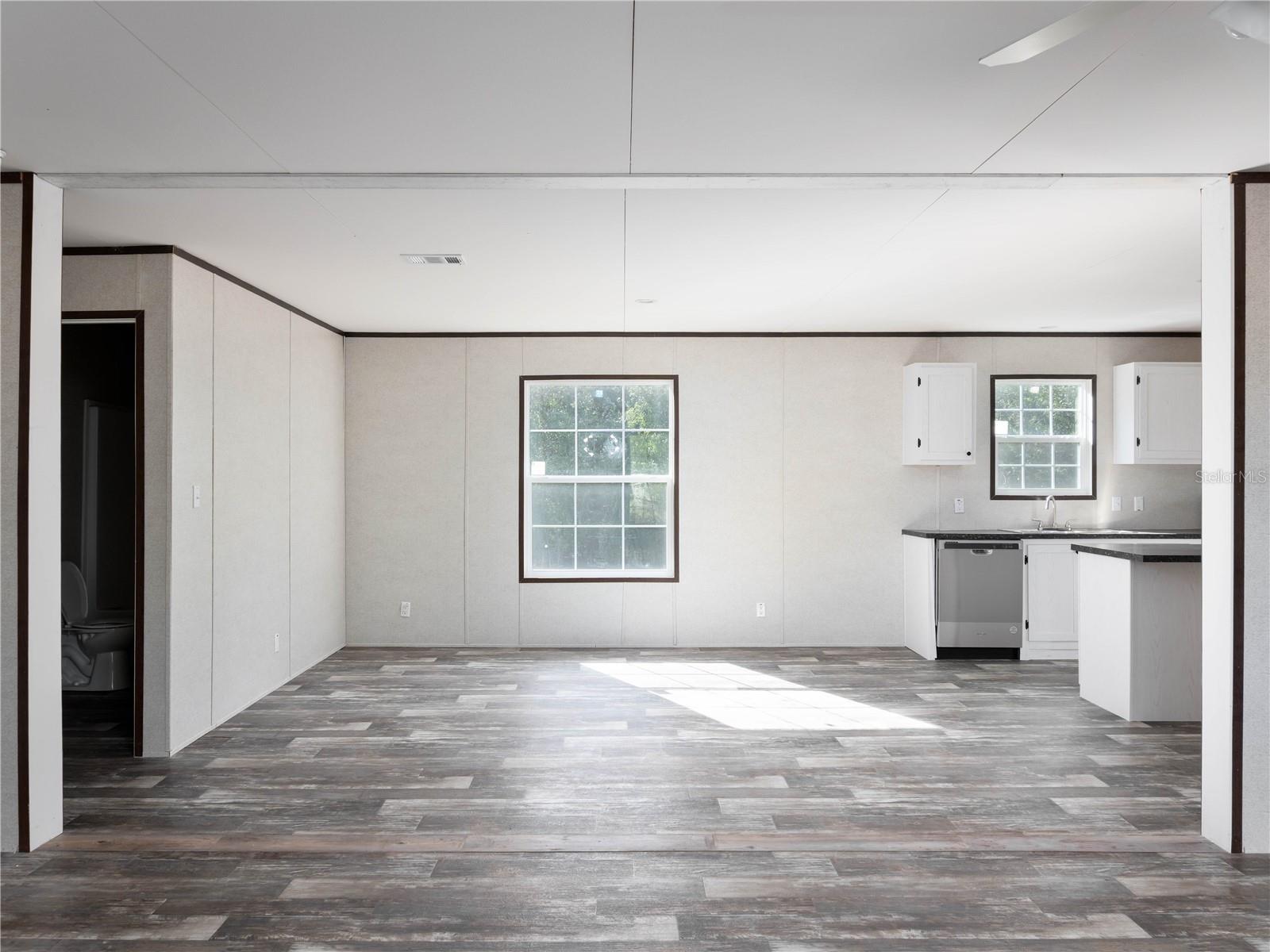 29-11-17 0001.25 ACRES W1/2 OF SE1/4 OF SE1/4 OF N - Residential