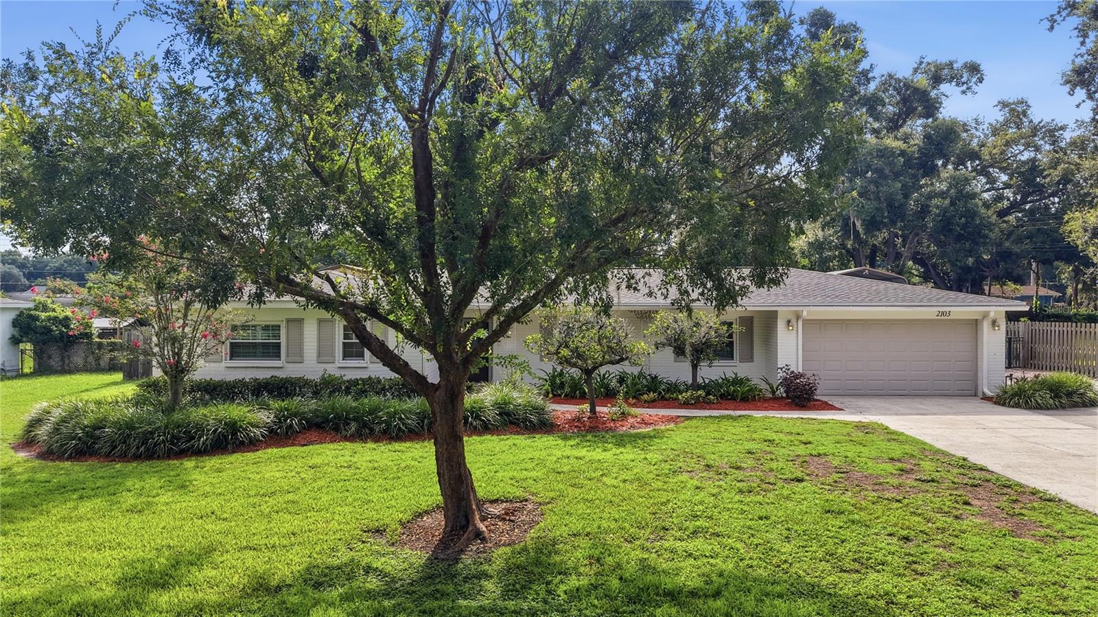 2103 RAMBLEWOOD LANE