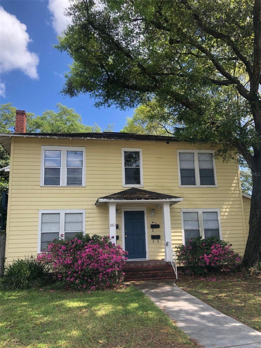 Hot Summer Savings! $250 off your first month's rent! Offer good until July 31, 2025! This cozy second floor apartment in Sanford's Historic District on pretty Park Avenue has a combined living room/kitchen, full bath and full bedroom. Luxury vinyl plank flooring throughout, window blinds and ceiling fans. Water and pest control are included. Laundromat near by. Just blocks away from parks, downtown restaurants & breweries, Riverwalk and entertainment! Renter's insurance required.