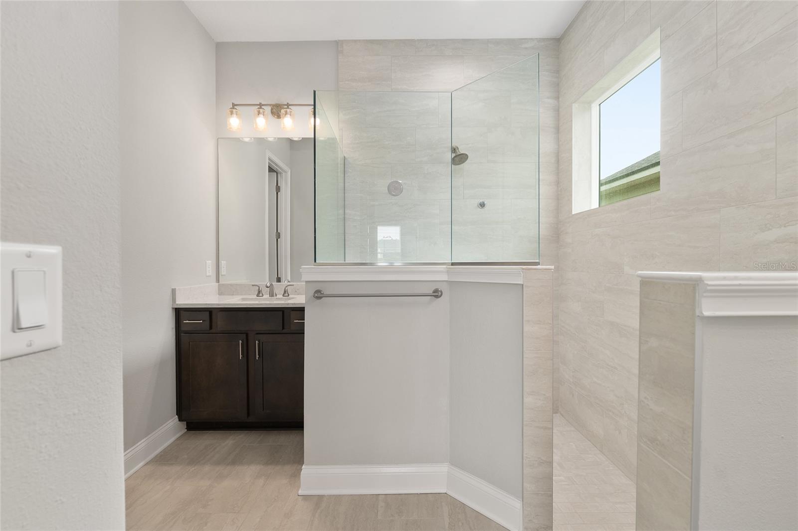 OAKMONT PH 4 PB 36 PG 83 - Residential