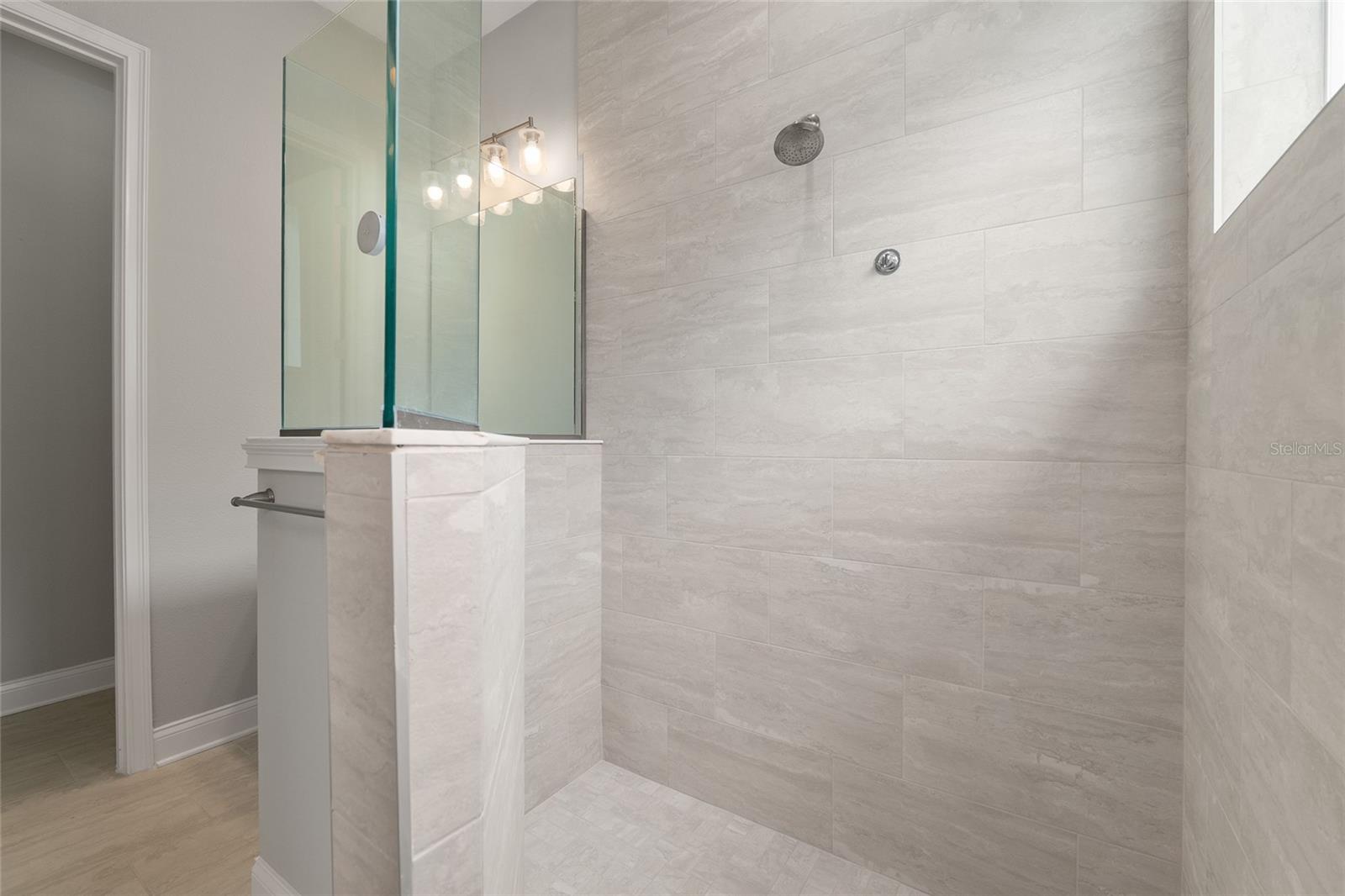 OAKMONT PH 4 PB 36 PG 83 - Residential