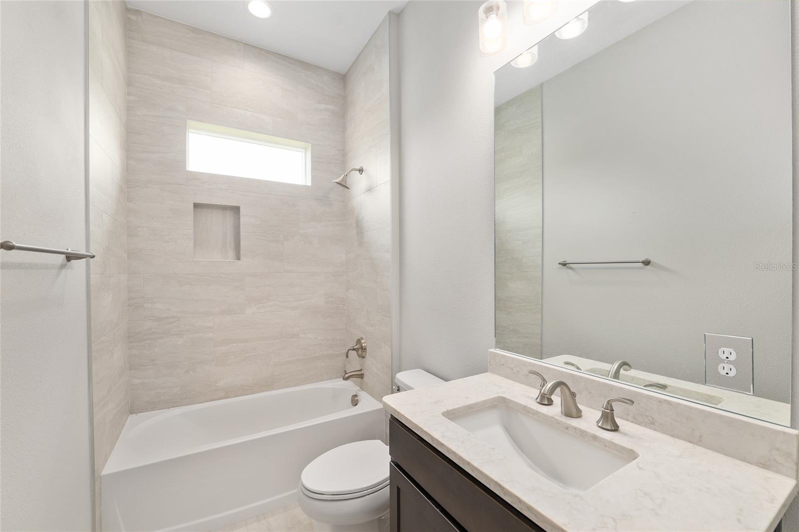 OAKMONT PH 4 PB 36 PG 83 - Residential