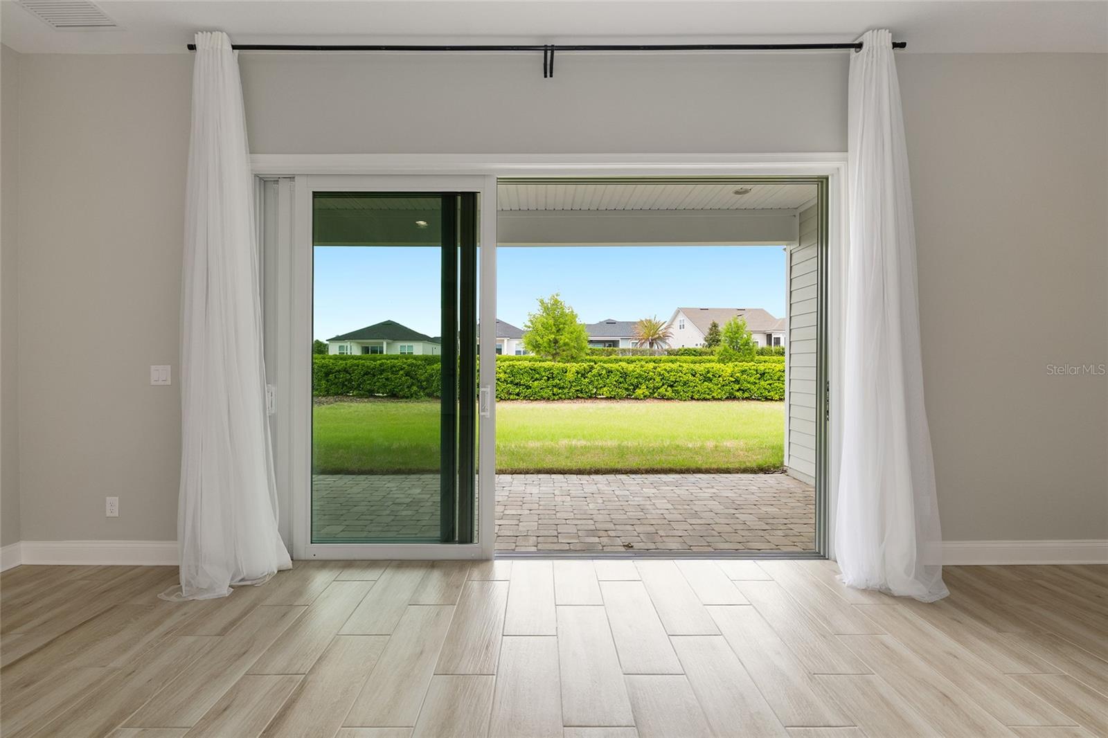 OAKMONT PH 4 PB 36 PG 83 - Residential