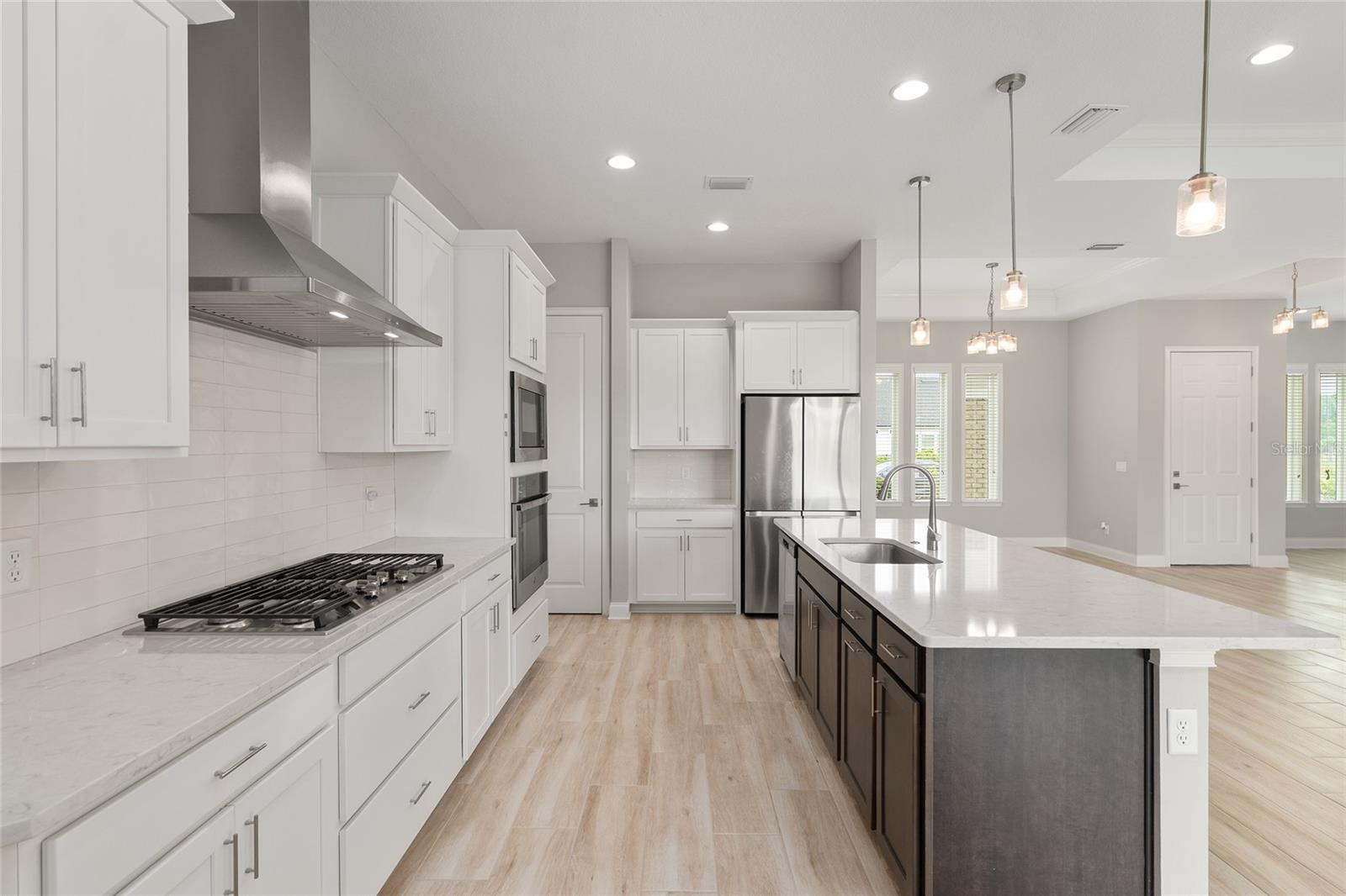 OAKMONT PH 4 PB 36 PG 83 - Residential