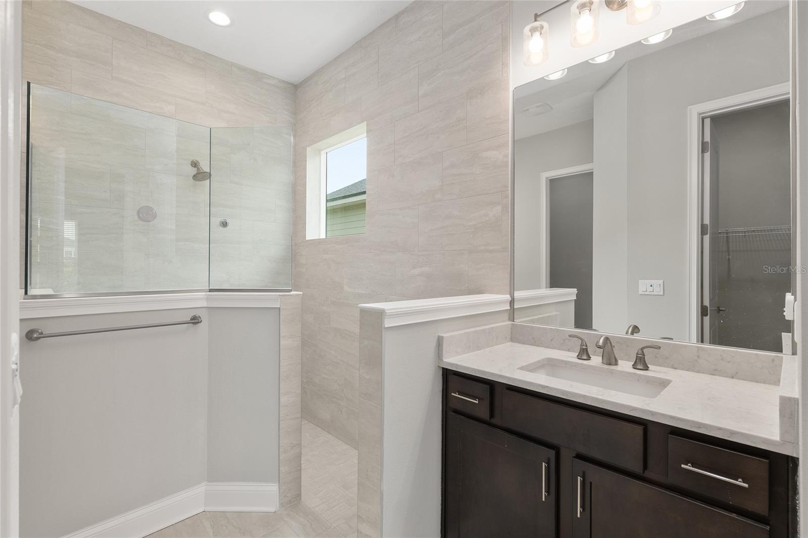 OAKMONT PH 4 PB 36 PG 83 - Residential