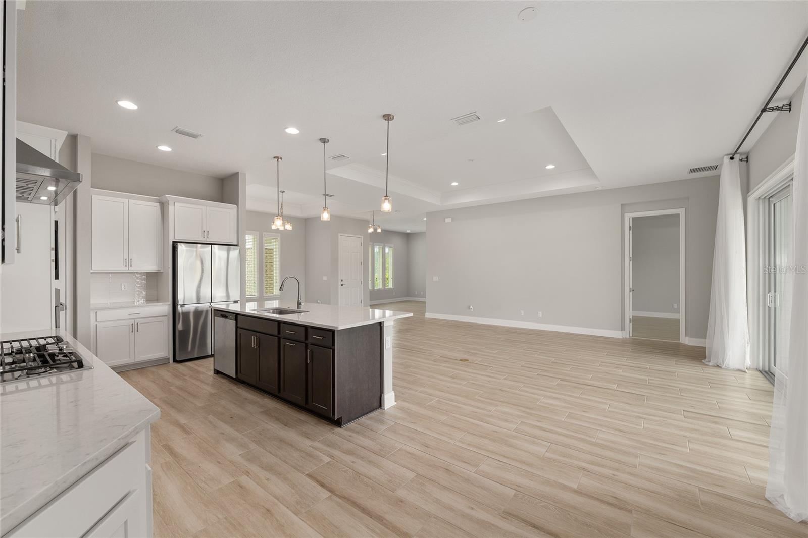 OAKMONT PH 4 PB 36 PG 83 - Residential