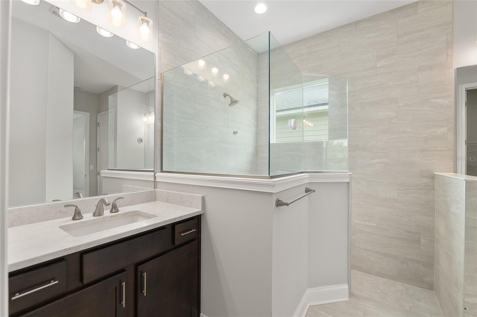 OAKMONT PH 4 PB 36 PG 83 - Residential