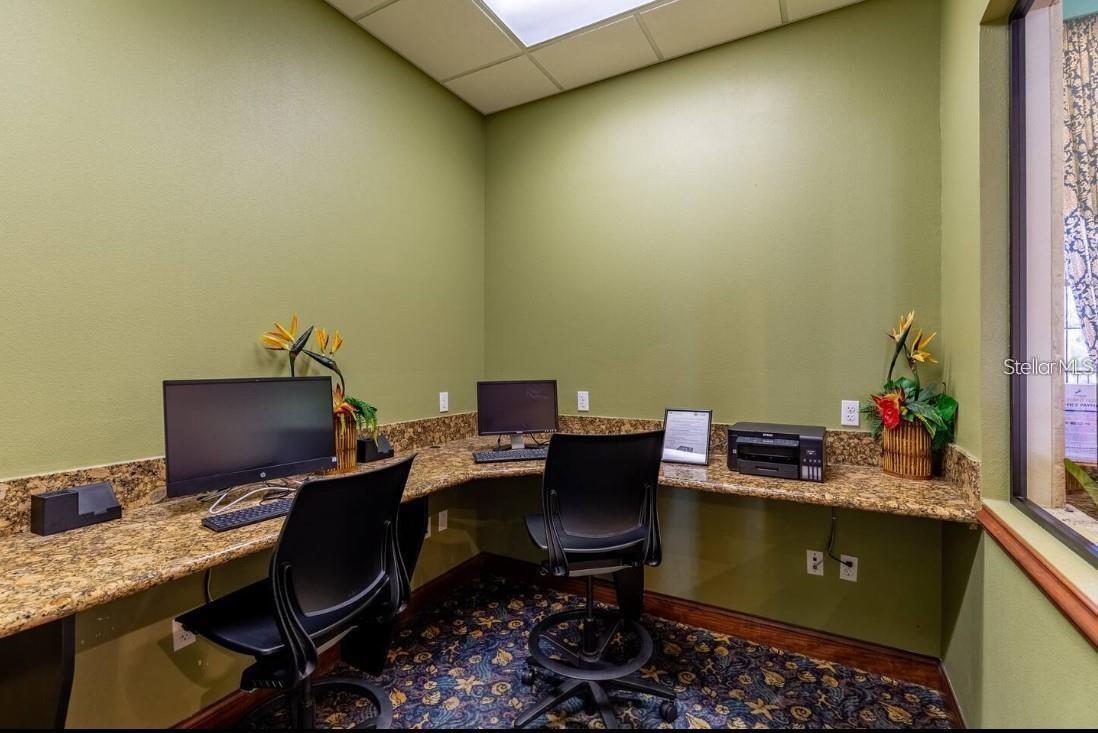 PARADISE PALMS RESORT PH 1 - Residential Lease