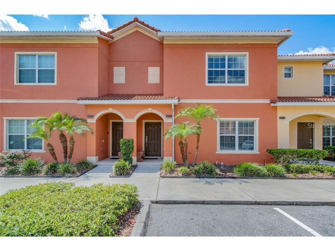 PARADISE PALMS RESORT PH 1 - Residential Lease