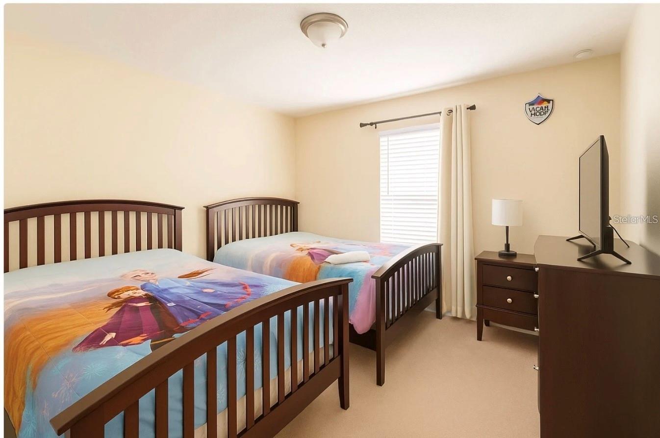 PARADISE PALMS RESORT PH 1 - Residential Lease