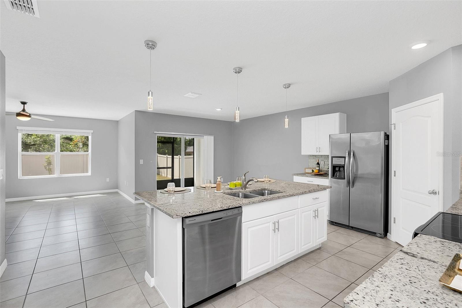 CADENCE AT PARC HILL - Residential