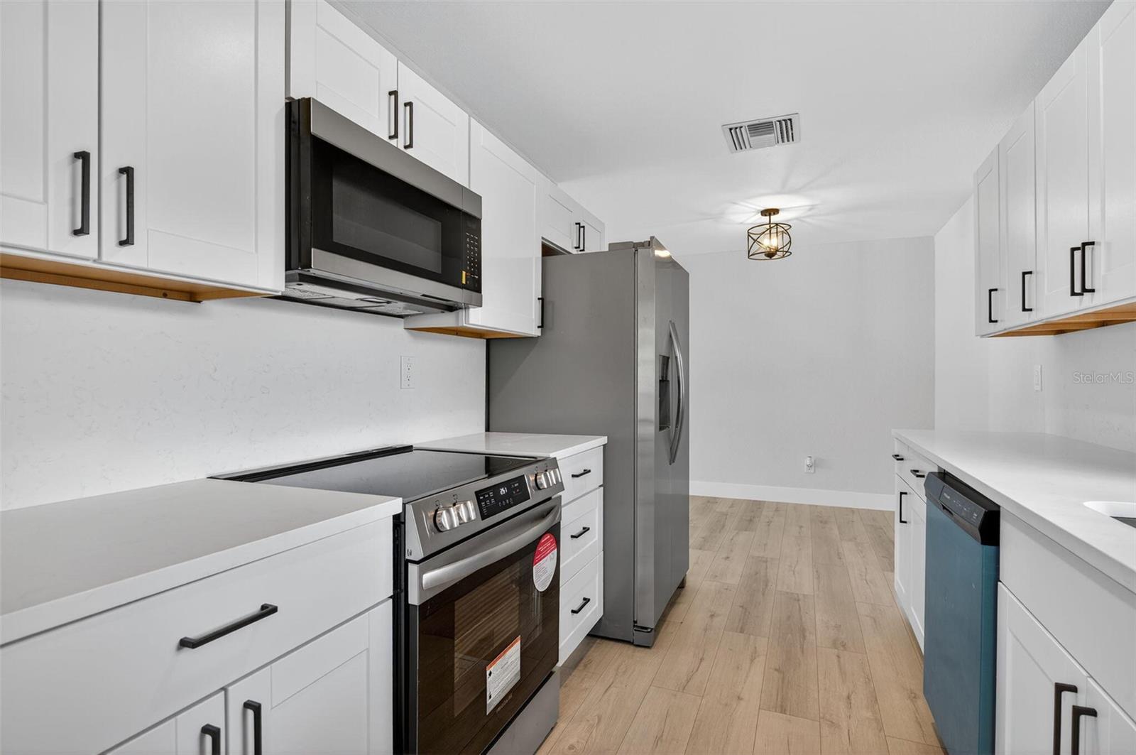 BAY CREST PARK UNIT 01 - Residential