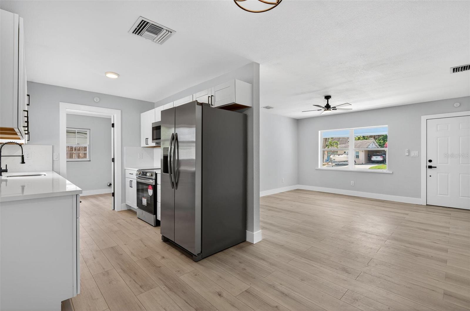 BAY CREST PARK UNIT 01 - Residential