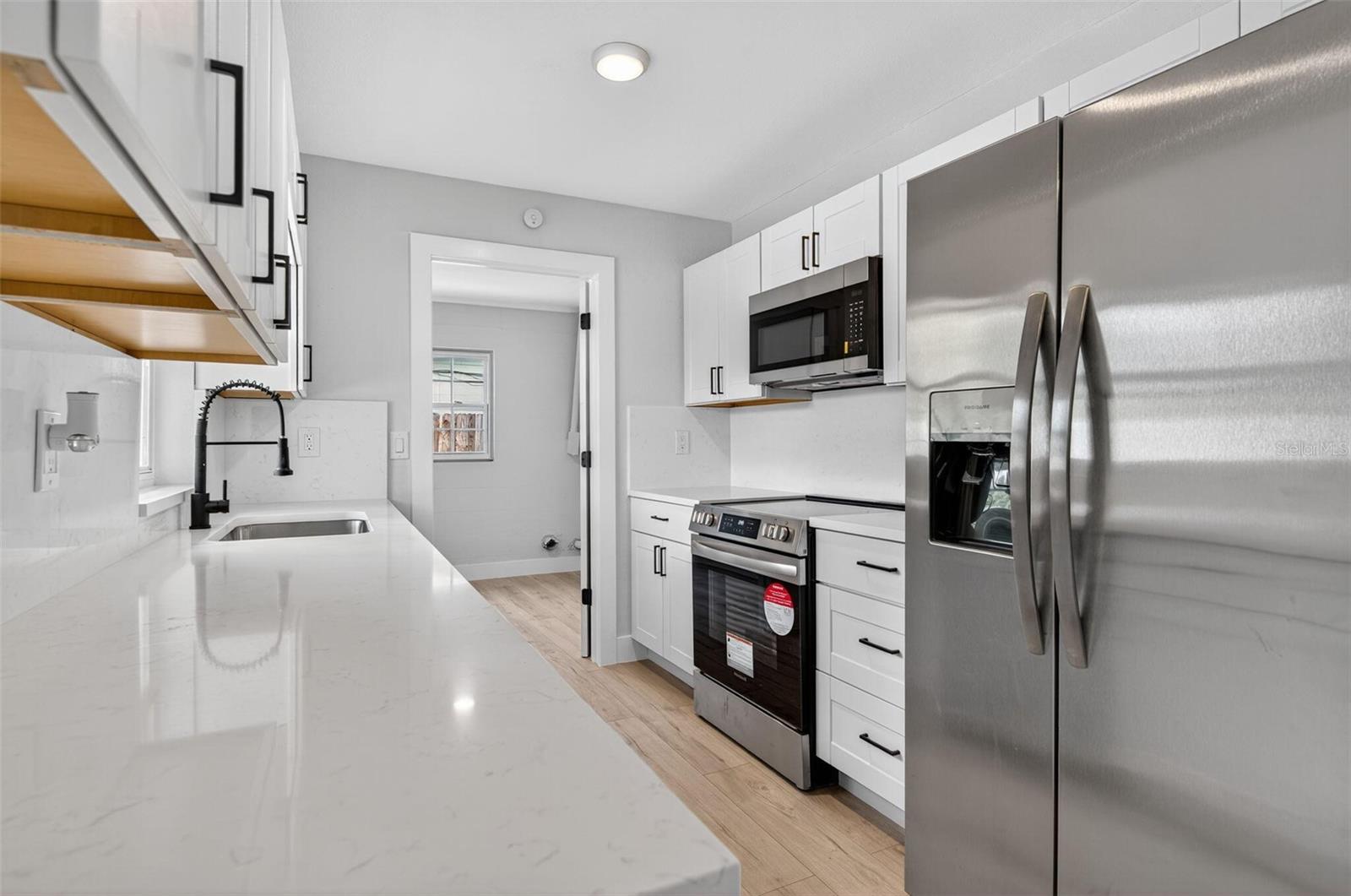 BAY CREST PARK UNIT 01 - Residential