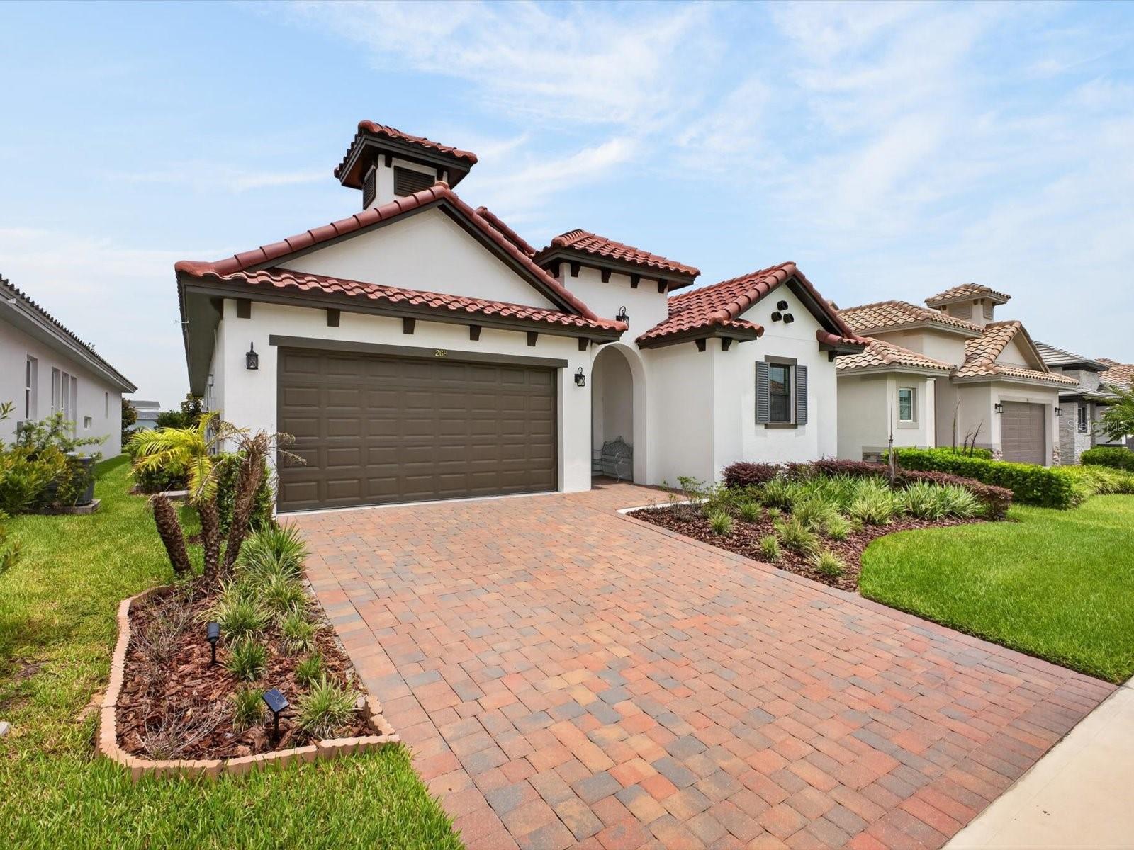 268 HAMPTON LOOP