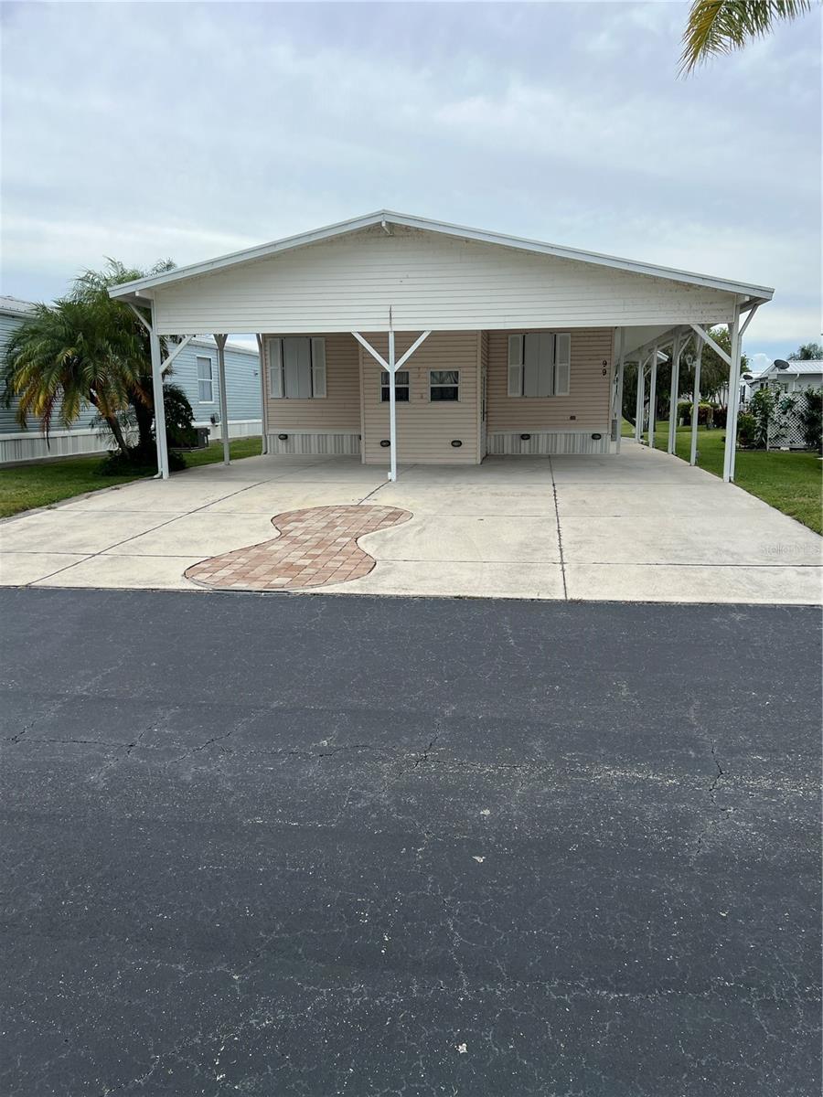 OASIS VILLAGE - Residential